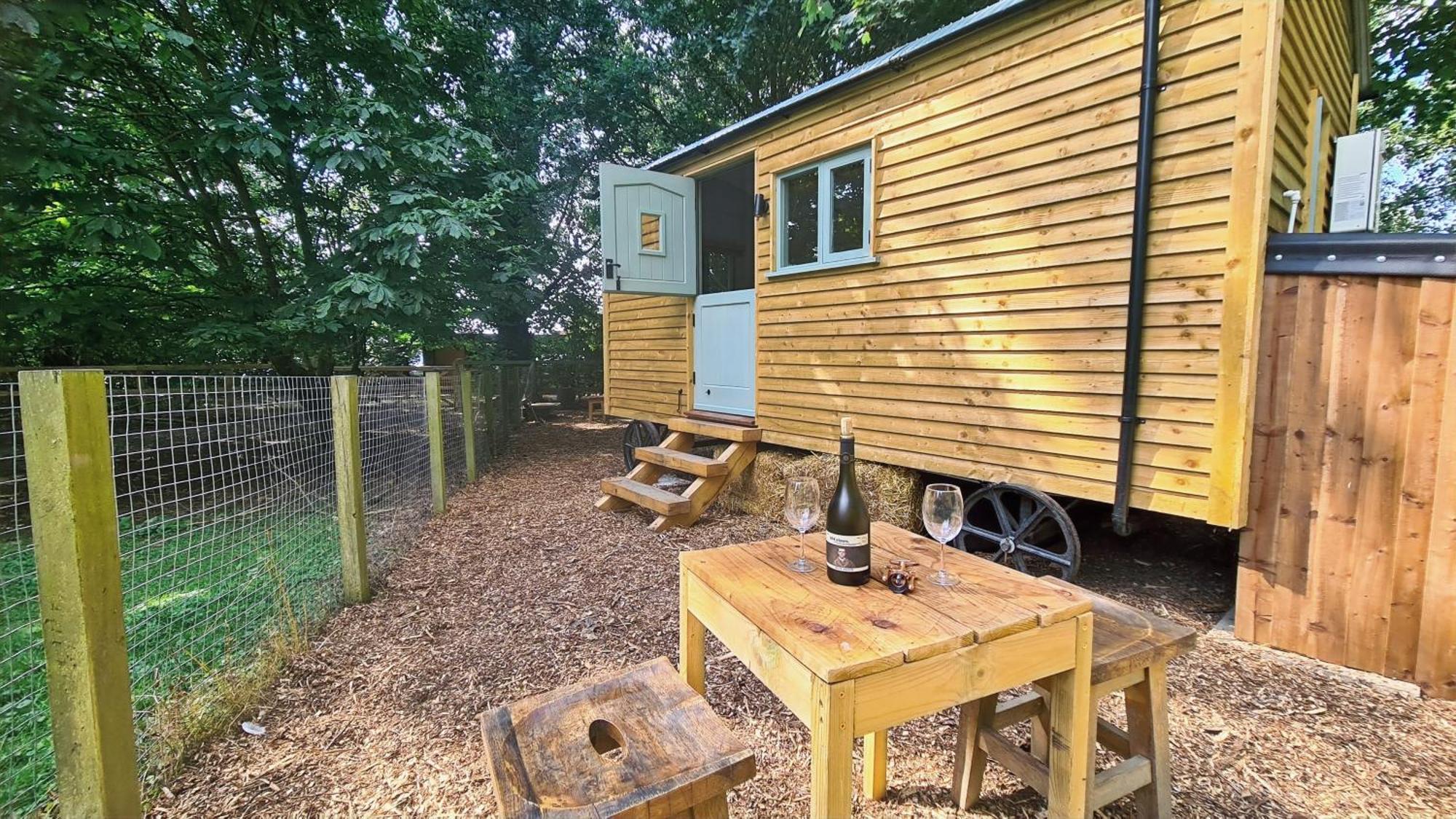 Hotel Horsley Hale Farm Glamping Ely Zewnętrze zdjęcie